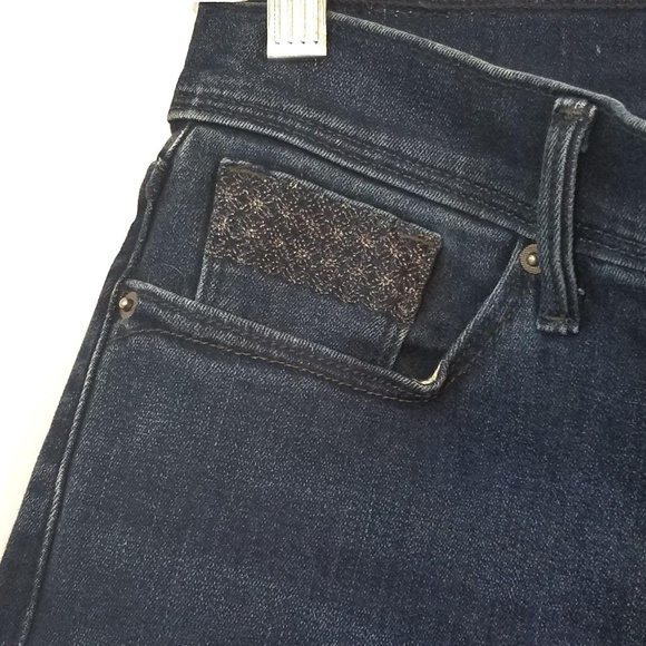 ~SOLD~Levi's 512 Perfectly Slimming Straight Jeans - Picture 3 of 6
